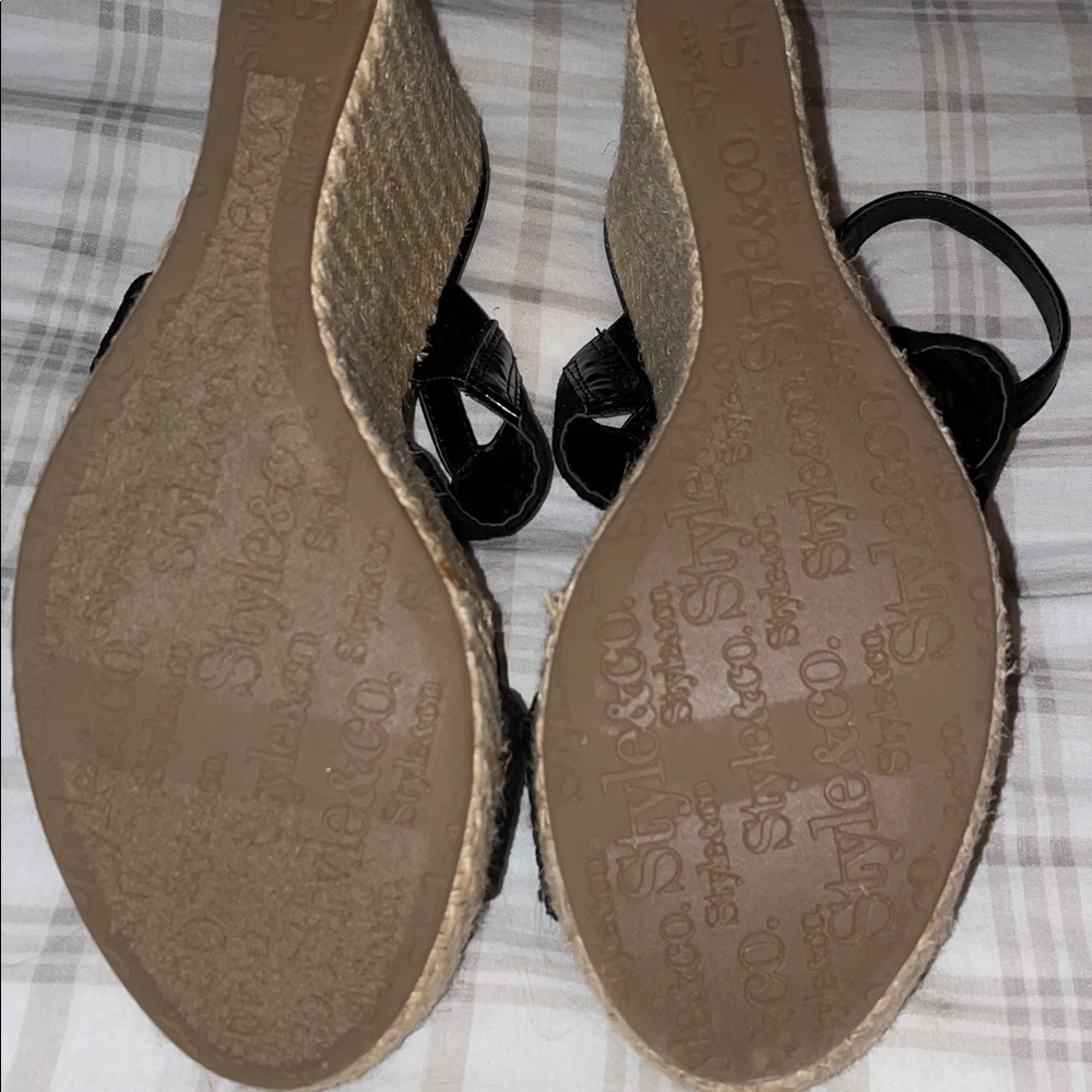 Style & Co Elegant Black Strappy Sandals, 8M - Picture 5 of 7